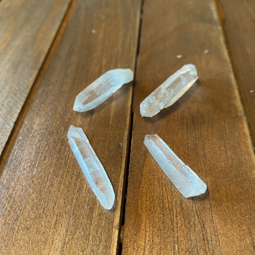 Raw clear quartz